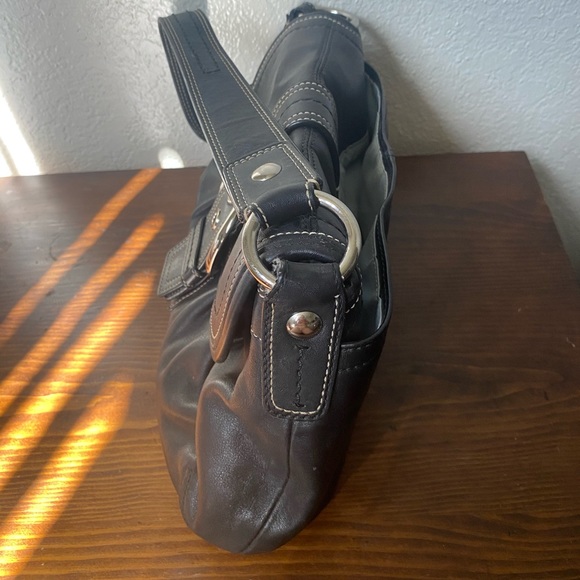 Black Coach Purse & Wallet - Picture 4 of 11